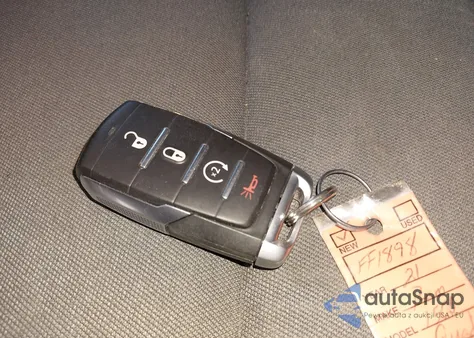 2021 Ram 1500 Big Horn 4X4 6'4 Box z USA, uszkodzony, nr VIN 1C6RRFBG4MN741276